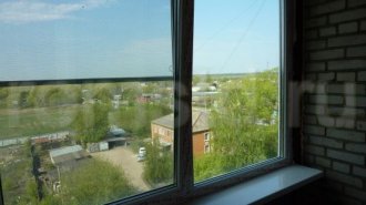 Остекление установлено. Вместо доборных элементов установлен брус. Остекление установлено. Вместо доборных элементов установлен брус.